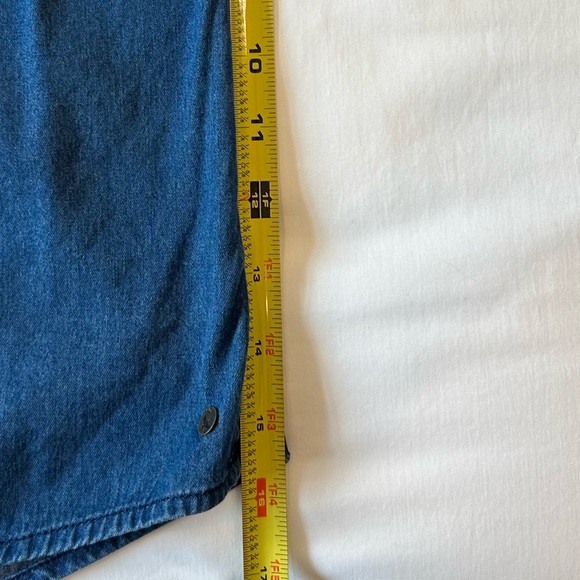 Eddie Bauer Ladies Denim longsleeve button down - Picture 5 of 9